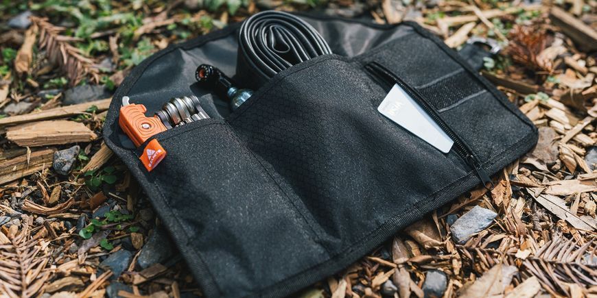 Велосумка для інструментів під сідло Granite Quiver Tool Roll GSB2201-01 фото